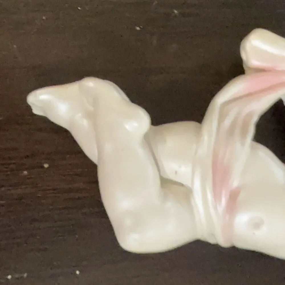 Cherub Wall Hangings Chalkware Pearlescent Off-white Pink 4